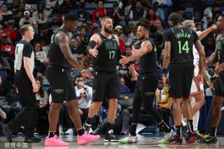 接受采访时 接受采访时